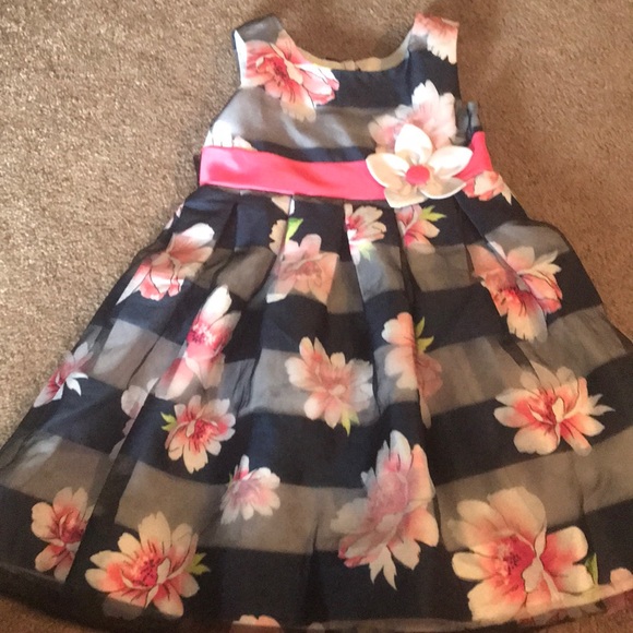 4 Fancy dresses 2/3T. Perfect for Easter. - Picture 6 of 7